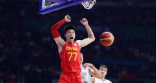 开云体育-篮球赛场上下一代球星崭露头角