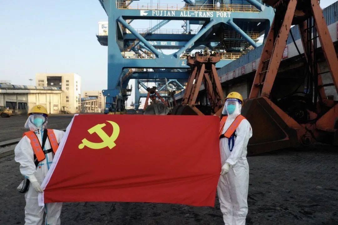 关于柏林竞技坚守领先地位，全队全力护鲜的信息