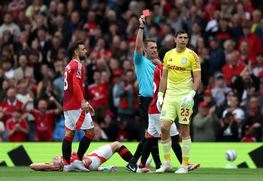 包含阿拉维斯遭遇两连败,保级形势岌岌可危的词条 包含阿拉维斯遭遇两连败,保级形势岌岌可危的词条