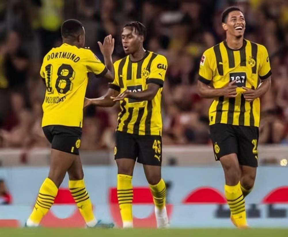 多特蒙德连克对手，瞄准冠军