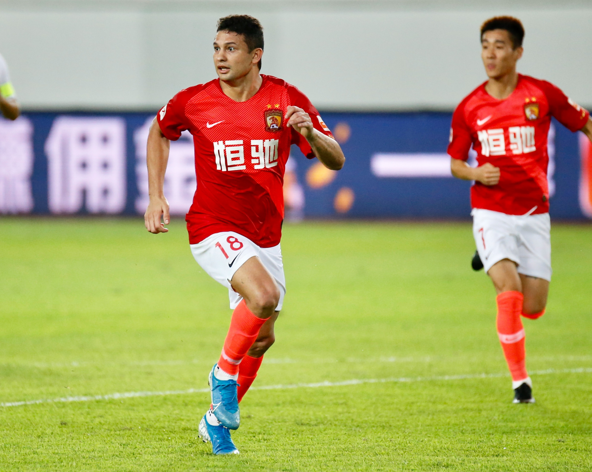 关于南京赛区举办精彩焦点战,引发球迷热议的信息 关于南京赛区举办精彩焦点战,引发球迷热议的信息