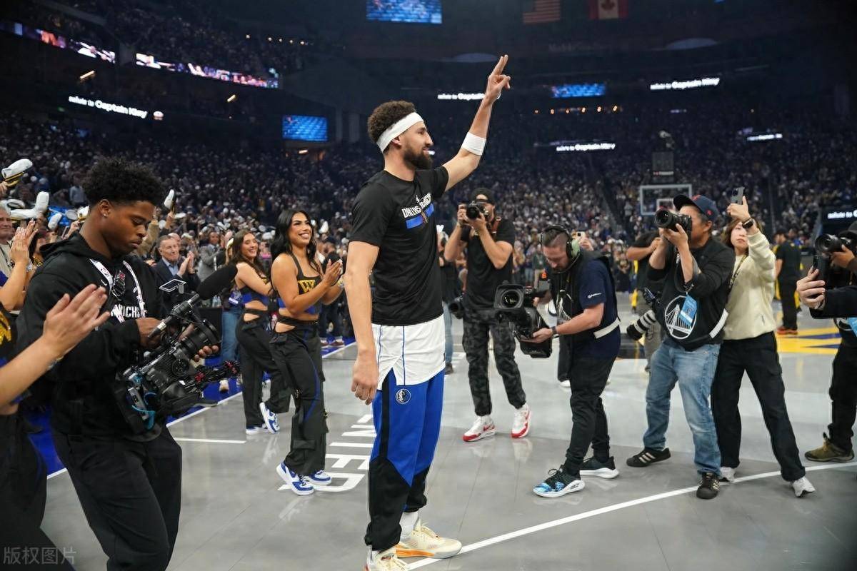 勇士主场大胜独行侠,史蒂芬-库里狂砍40分的简单介绍 勇士主场大胜独行侠,史蒂芬-库里狂砍40分的简单介绍