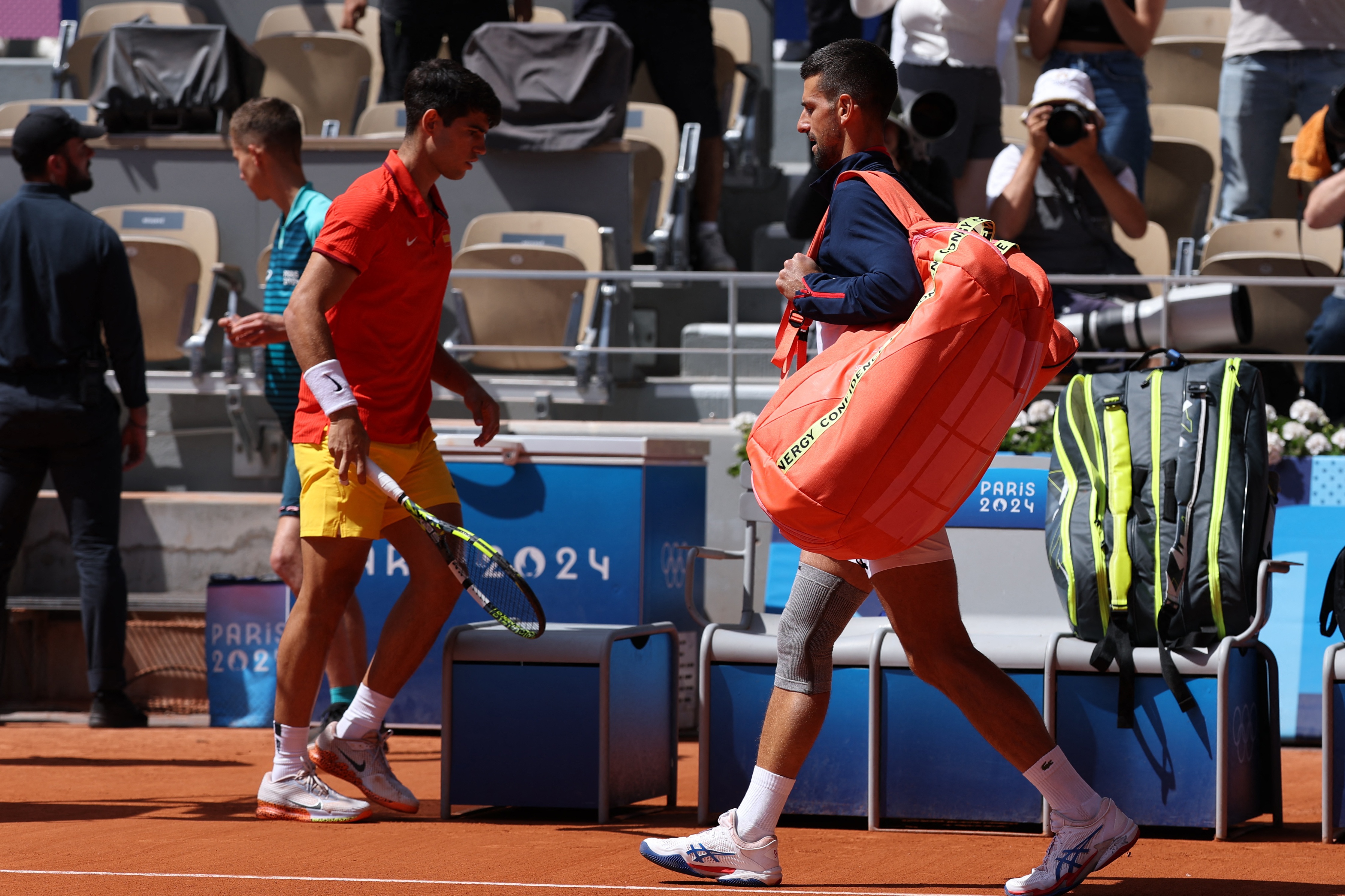 西班牙网球队翻盘德国网球队,德约科维奇统治全场的简单介绍 西班牙网球队翻盘德国网球队,德约科维奇统治全场的简单介绍