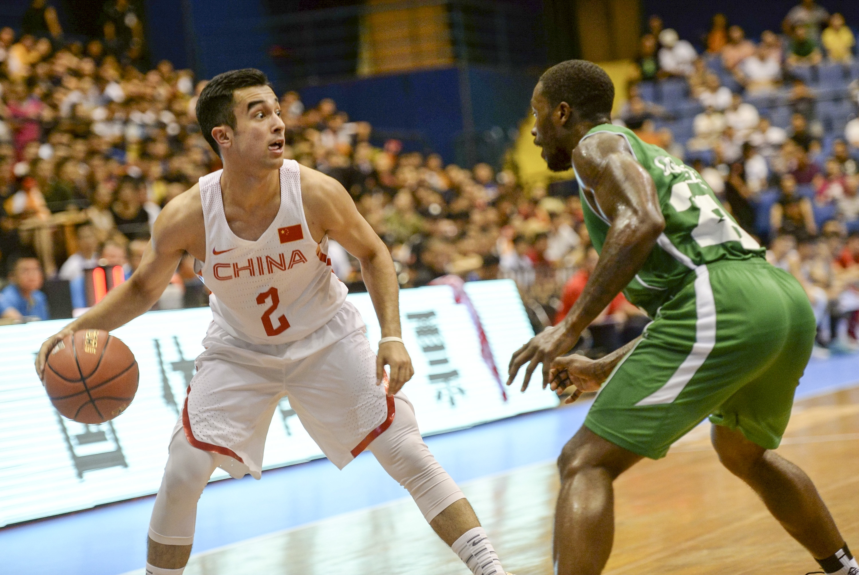 尼日利亚男篮碾压火箭，戈贝尔绝境逆转的简单介绍