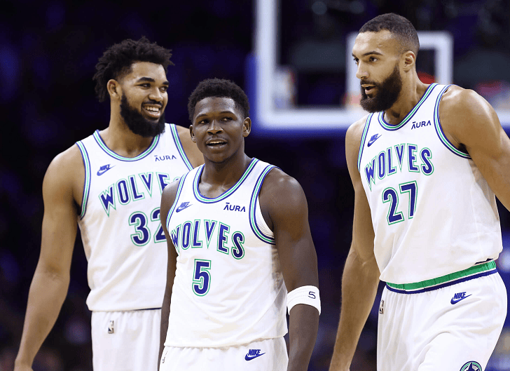 国王碾压尼克斯，戈贝尔统治全场的简单介绍