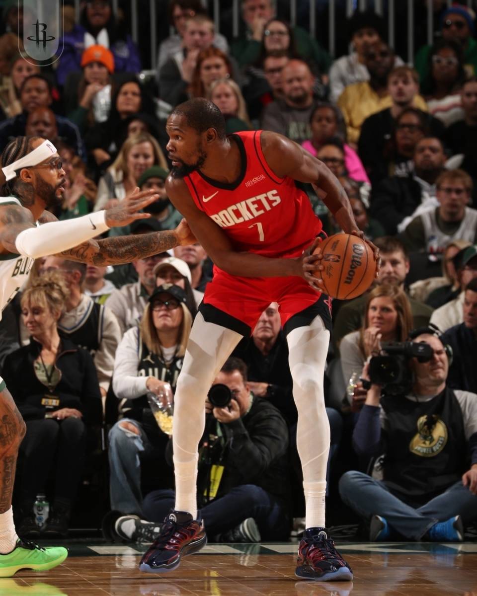 北京队逆转雄鹿,杜兰特惊艳四座 北京队逆转雄鹿,杜兰特惊艳四座