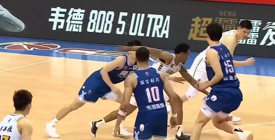 浙江队绝杀山西队,胡金秋点燃赛场 浙江队绝杀山西队,胡金秋点燃赛场