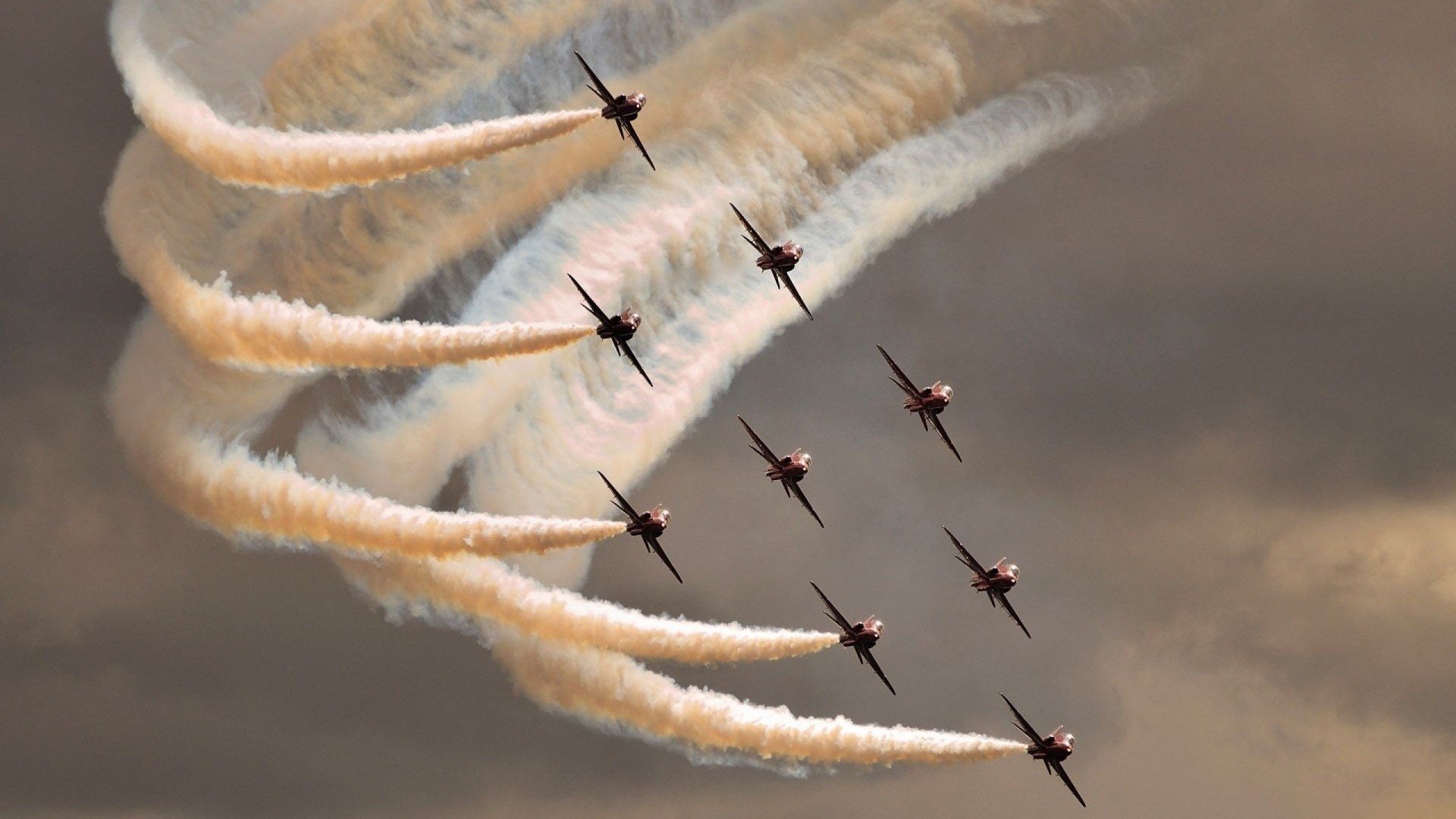 奥亚尔萨瓦尔引爆全场，克罗地亚强势攻克主场龙塞维利亚