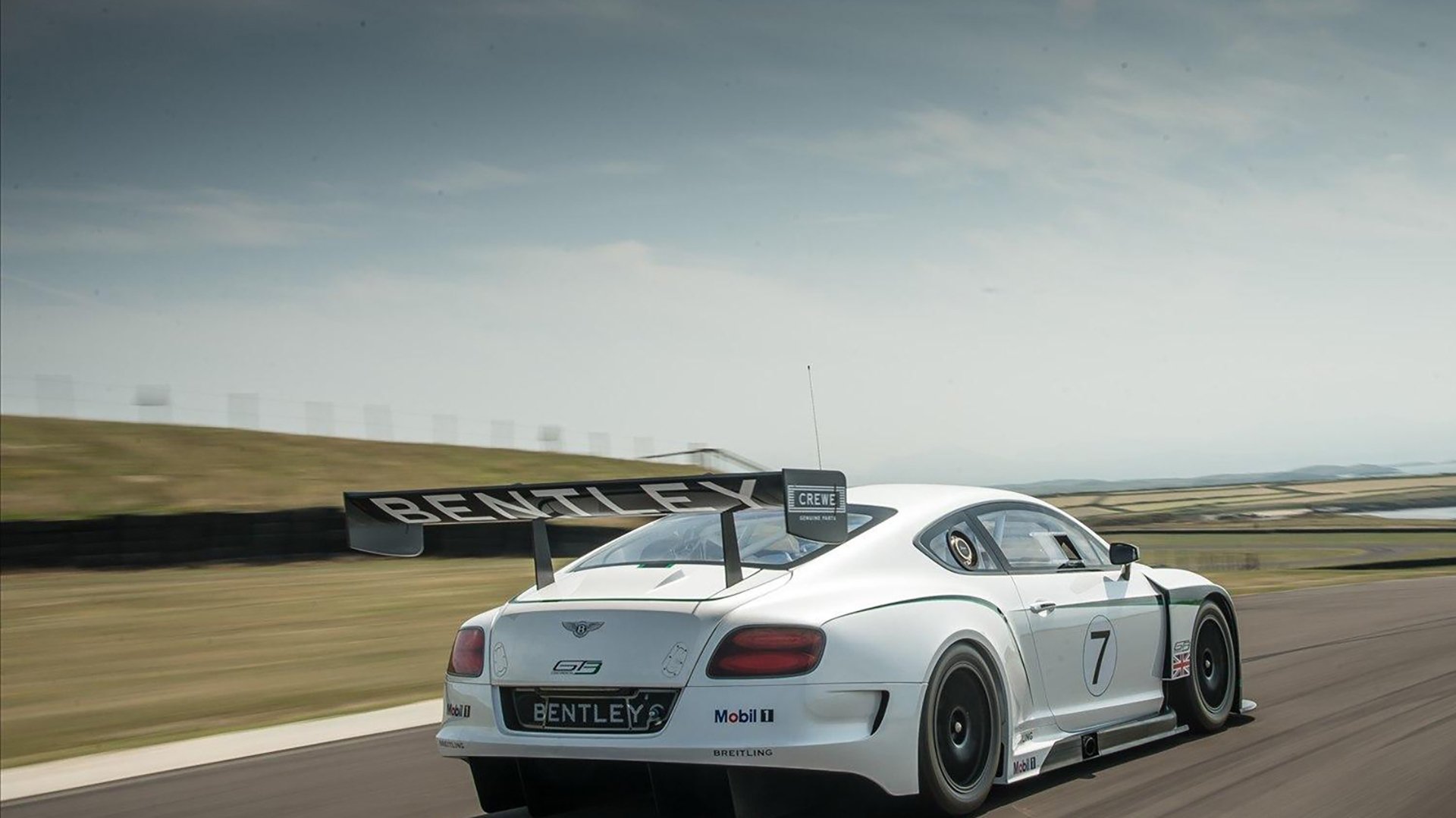 法比尼奥惊天远射定乾坤！尤文图斯末节发力绝地逆转莱比锡红牛