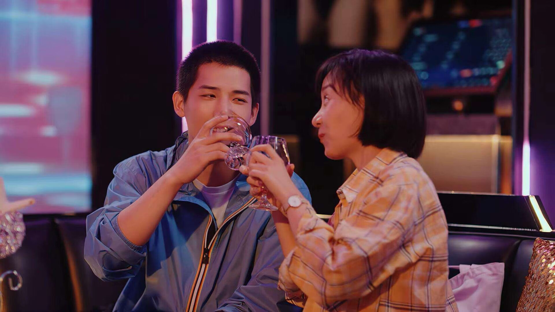 雷霆万钧！浓眉一柱擎天，全场最佳无争议